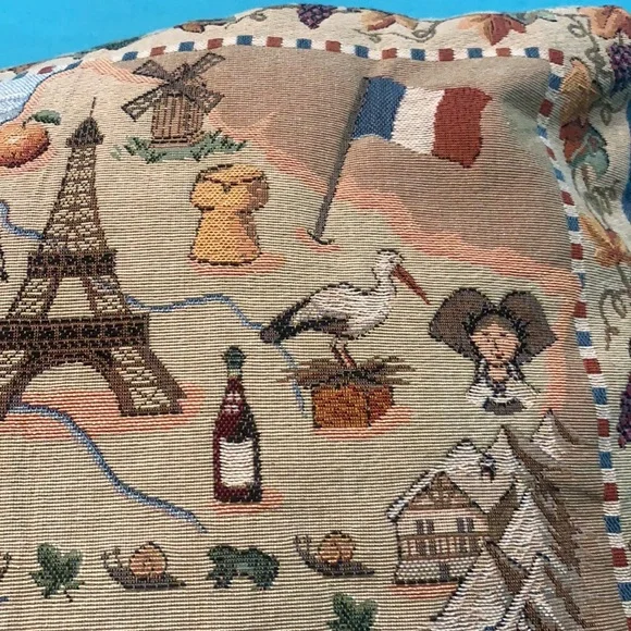 METRAX SOUVENIR FRANCE TAPESTRY DECOR PILLOW MADE IN BELGIUM EIFFEL TOWER FRENCH